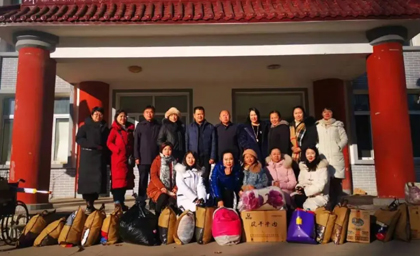 呼市女商會送溫暖、獻愛心、助力鄉(xiāng)村振興